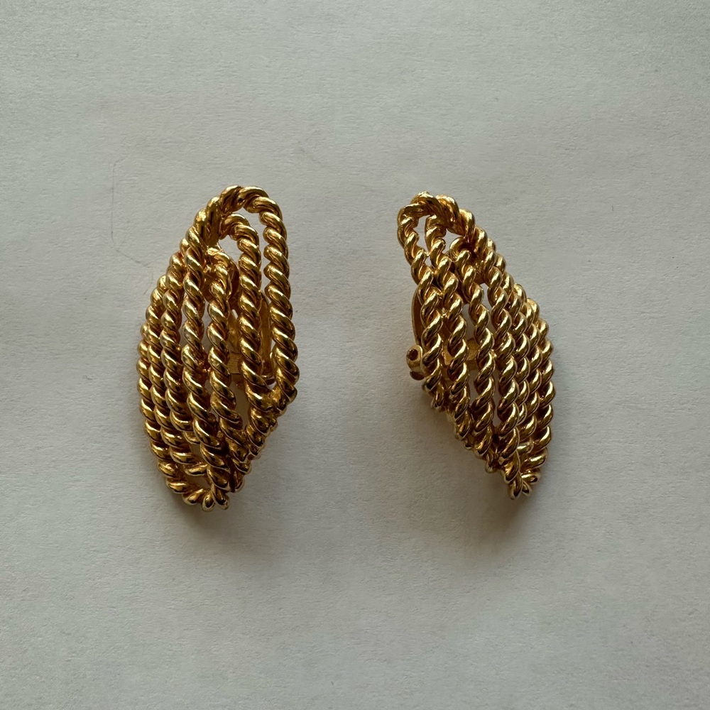 Vintage 80s Oval Earrings